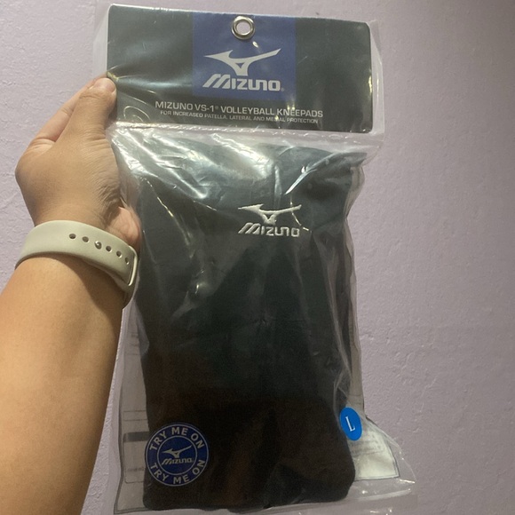 Mizuno VS-1 Volleyball Knee Pads - Picture 4 of 4